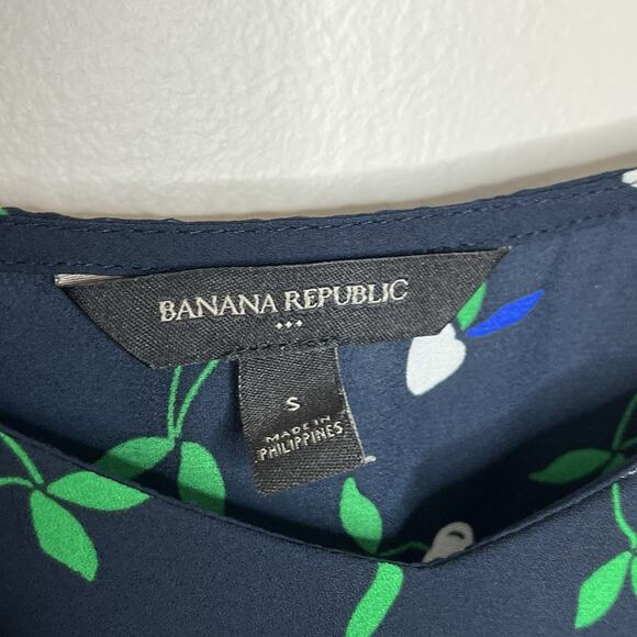 Banana Republic Cherry Print Cami Tank Top Womens Size Small Fruit Cherries - Picture 3 of 6